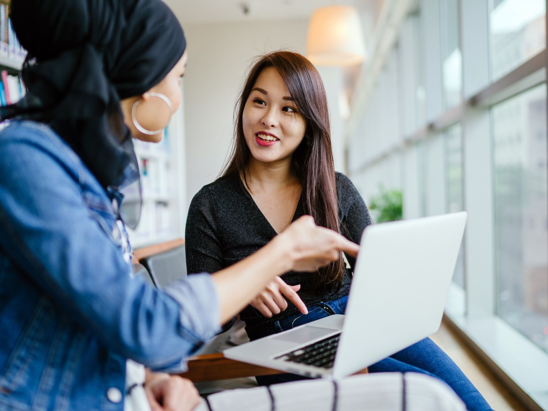 Shutterstock 1222186456